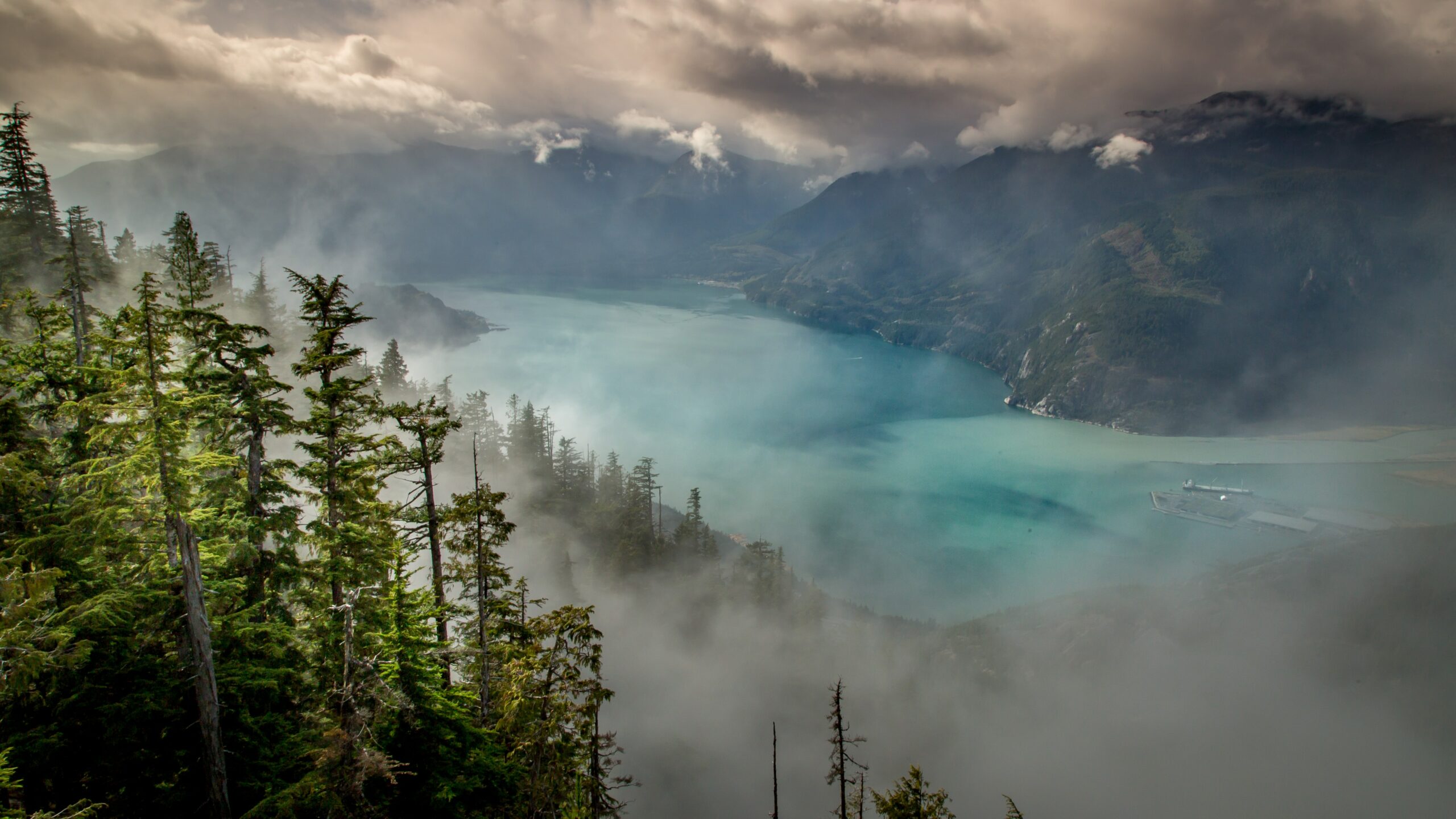 Smythe-location-squamish-chief-hike-view-ocean