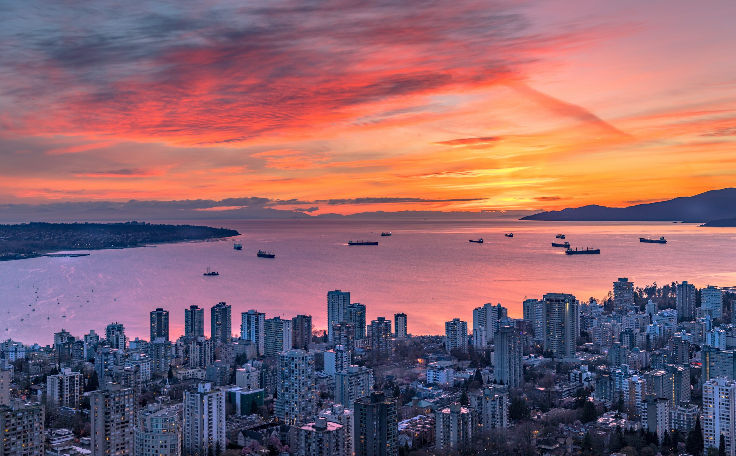 Smythe-location-vancouver-sunset